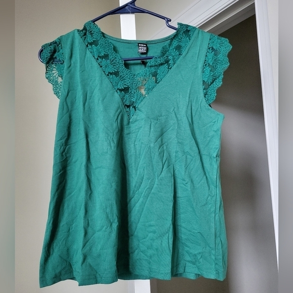 N/a Tops - Green blouse with embroidery